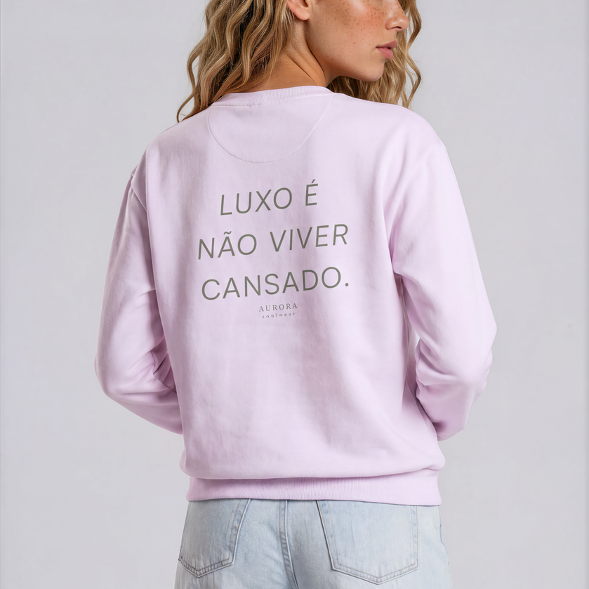 Luxo Recycled Sweatshirt in lavender with Luxo É Não Viver Cansado back print