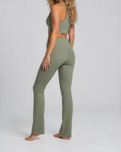 Sálvia Recycled Flare Leggings in deep sage green